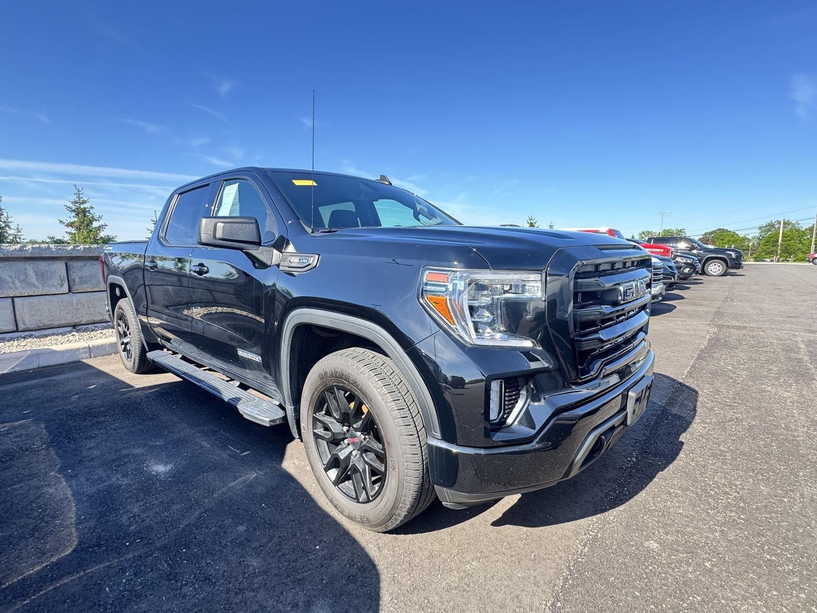 2021 GMC Sierra 4WD Crew Cab Short Box Elevation's photo