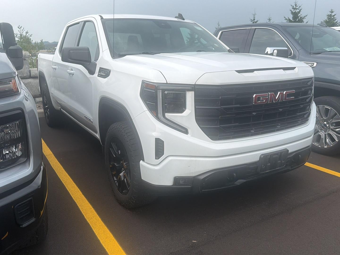 2022 GMC Sierra 1500 Elevation