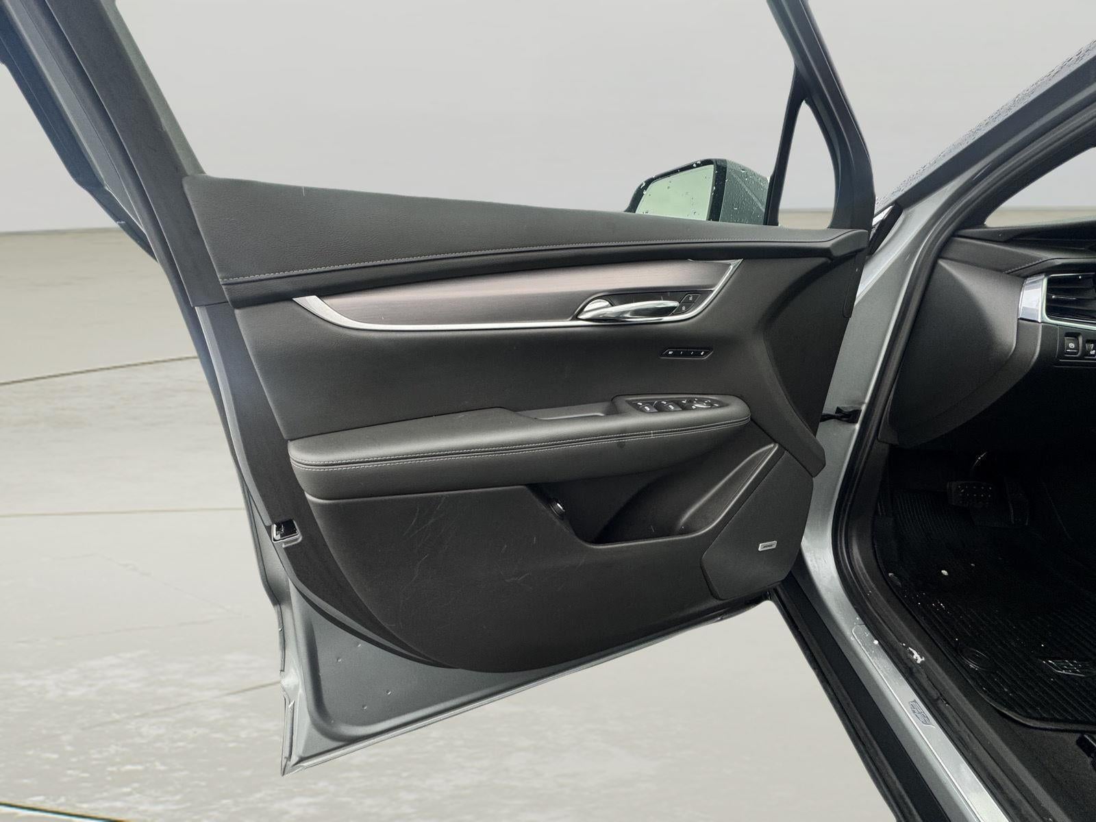 2023 Cadillac XT6 Luxury