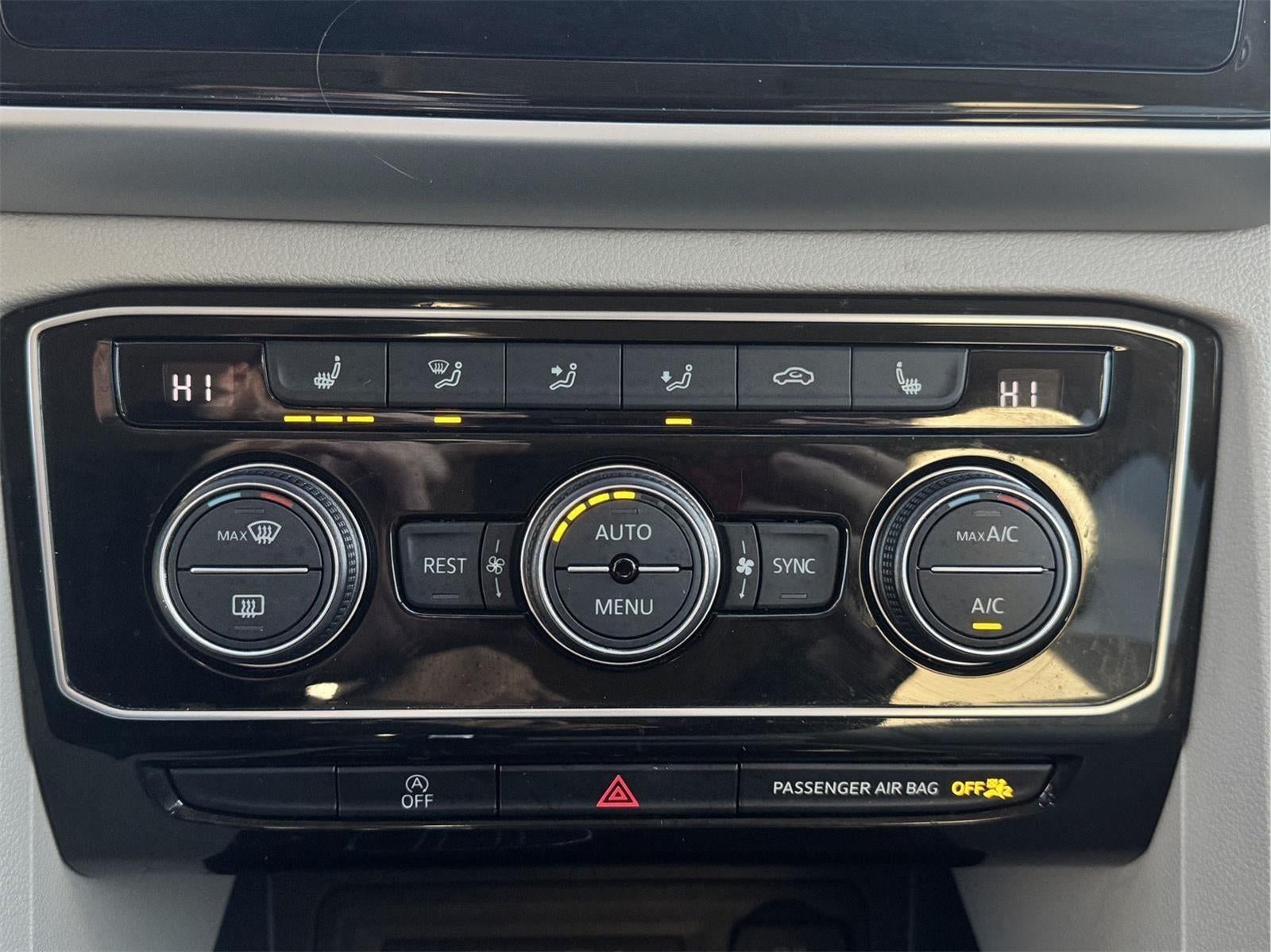 2022 Volkswagen Atlas 3.6L V6 SE w/Technology