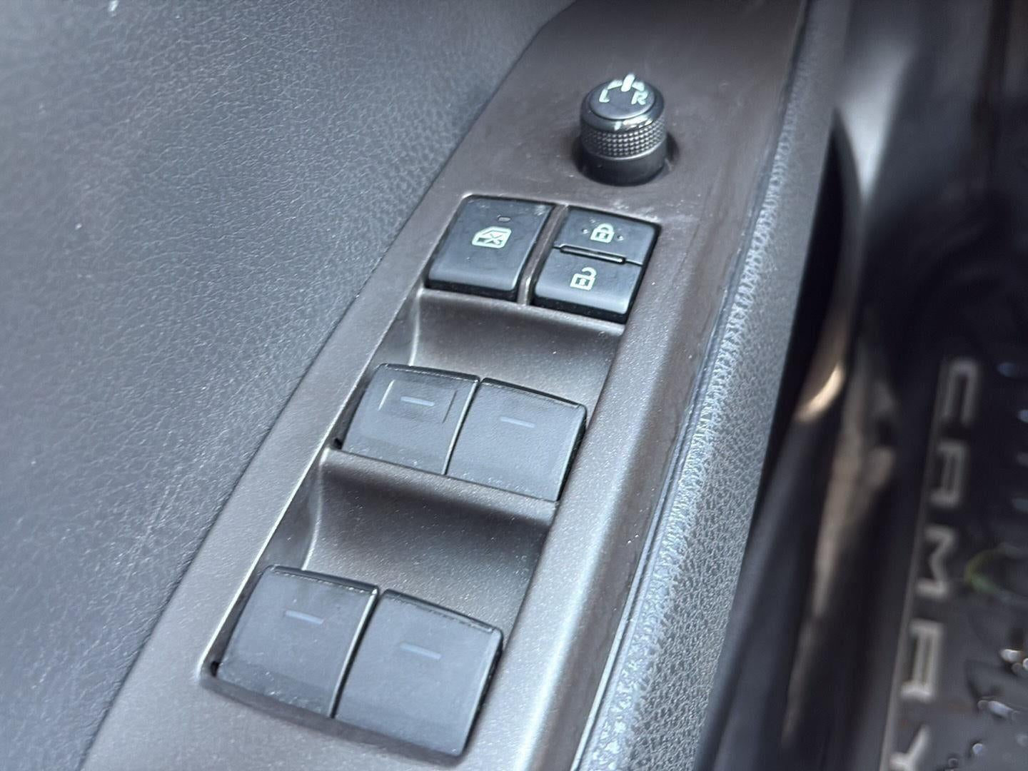 2021 Toyota Camry SE Hybrid