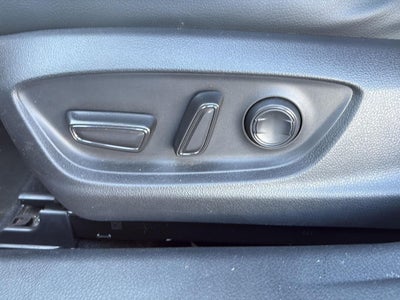 2021 Toyota Camry SE Hybrid