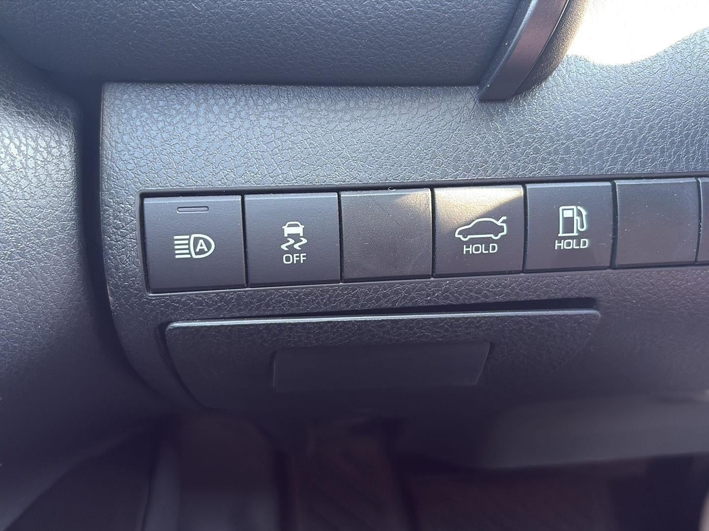 2021 Toyota Camry SE Hybrid