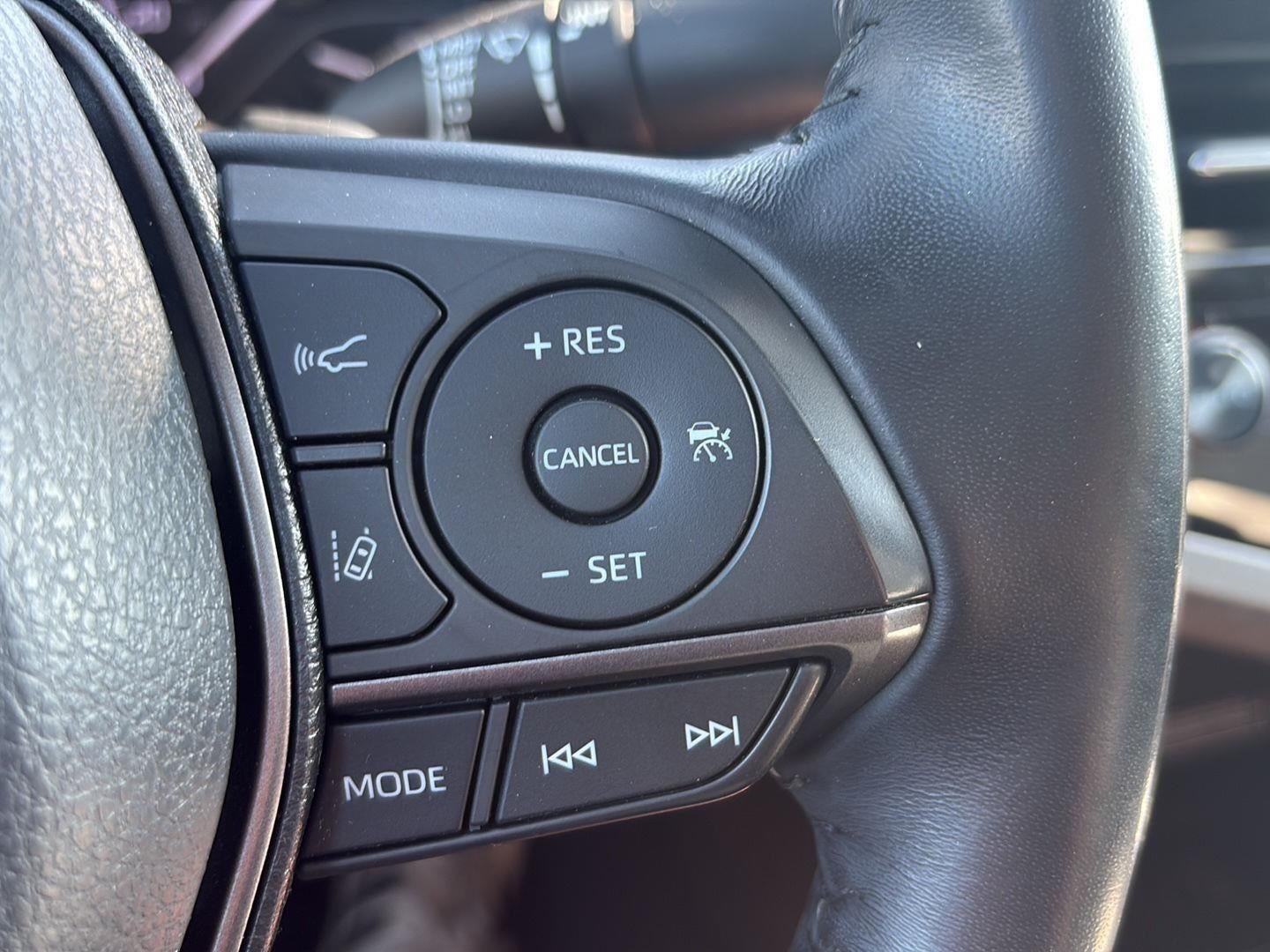 2021 Toyota Camry SE Hybrid