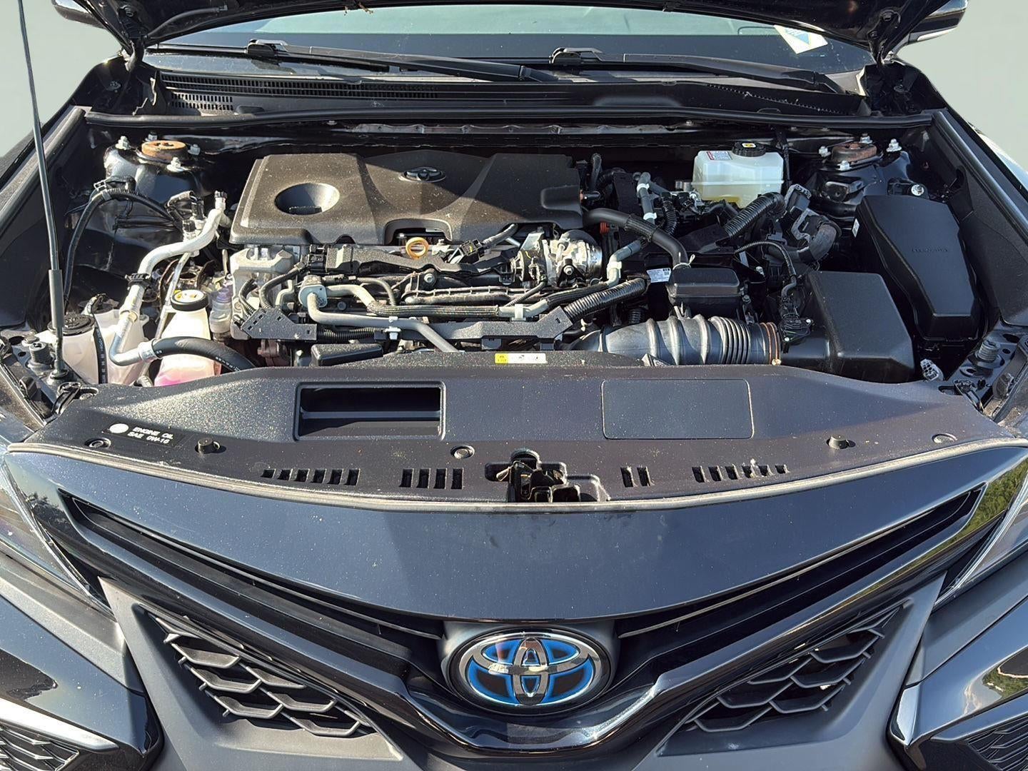 2021 Toyota Camry SE Hybrid