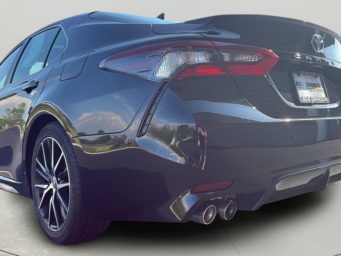 2021 Toyota Camry SE Hybrid