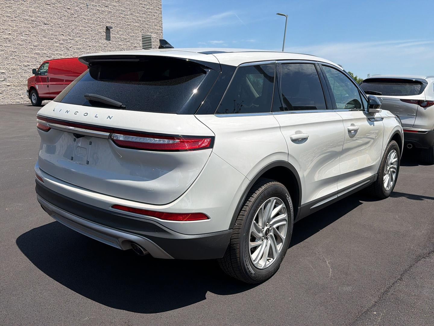 2023 Lincoln Corsair Standard