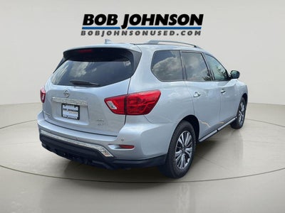 2019 Nissan Pathfinder SV