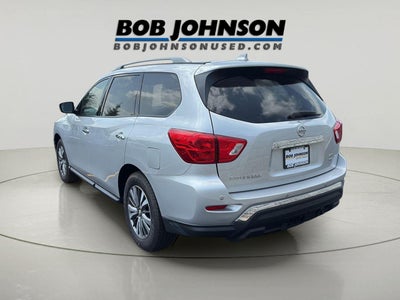 2019 Nissan Pathfinder SV