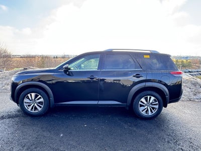 2022 Nissan Pathfinder SL 4WD