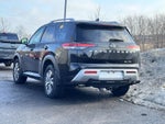 2022 Nissan Pathfinder SL 4WD