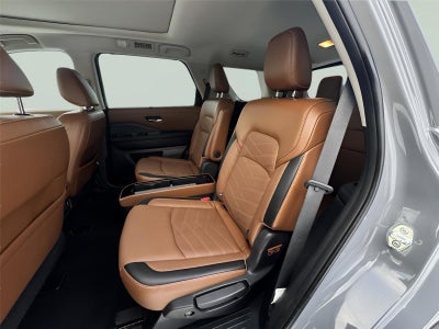 2023 Nissan Pathfinder Platinum 4WD