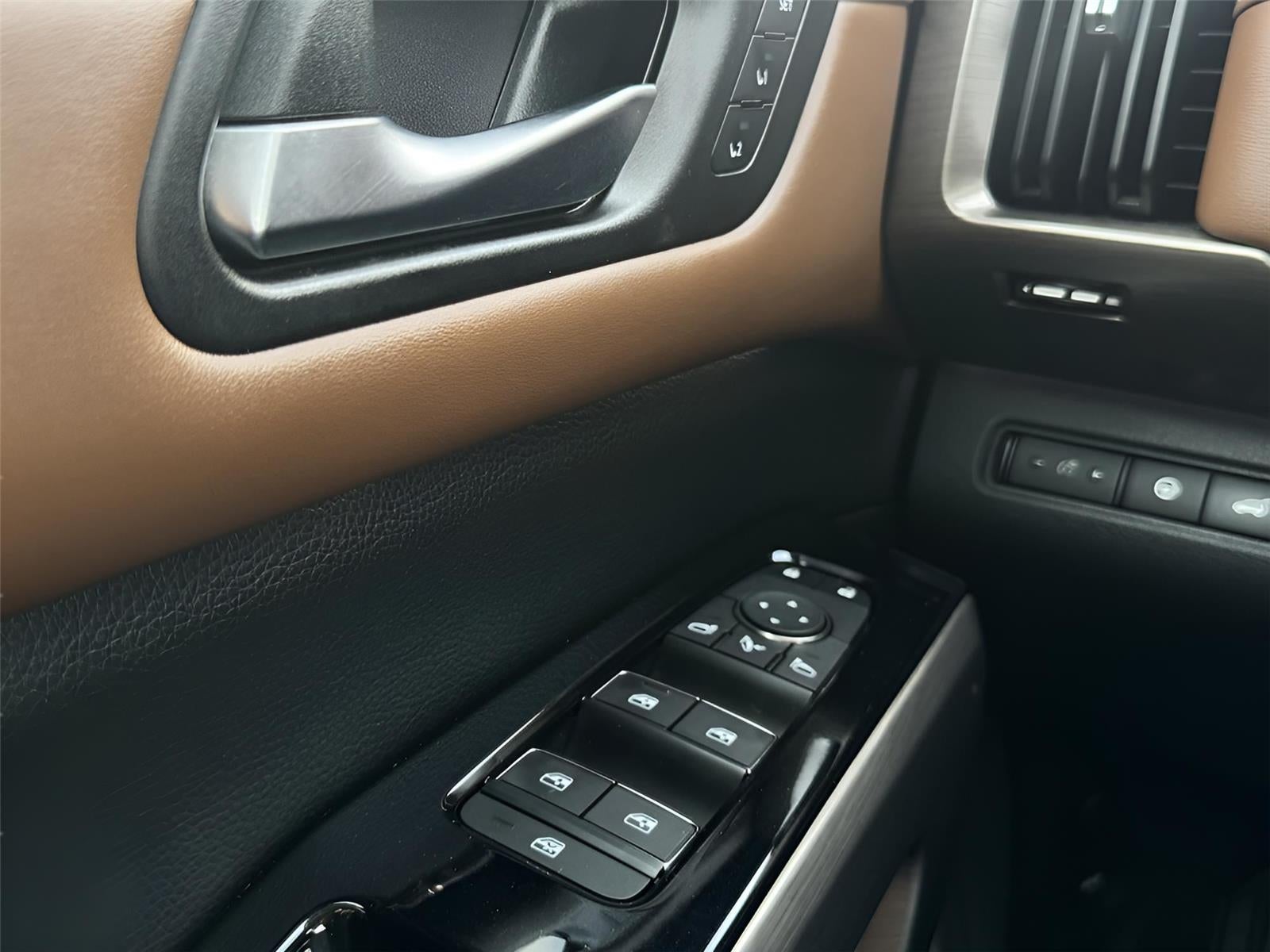 2023 Nissan Pathfinder Platinum 4WD