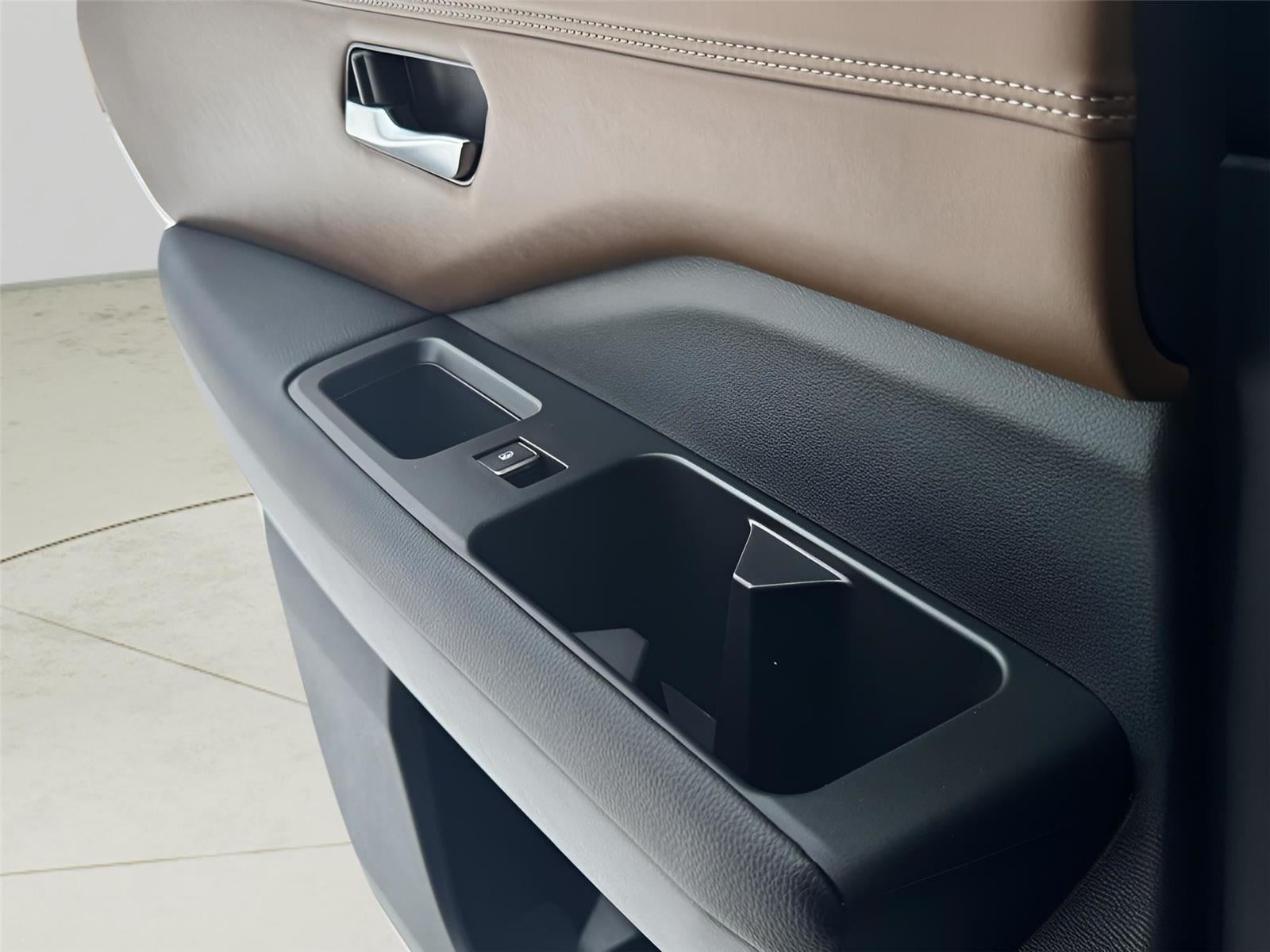 2023 Nissan Pathfinder Platinum 4WD