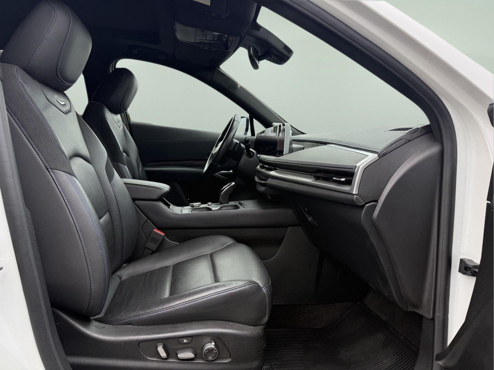 2024 Cadillac XT4 AWD Sport