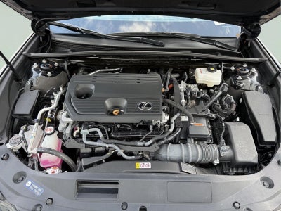 2024 Lexus ES 300h 