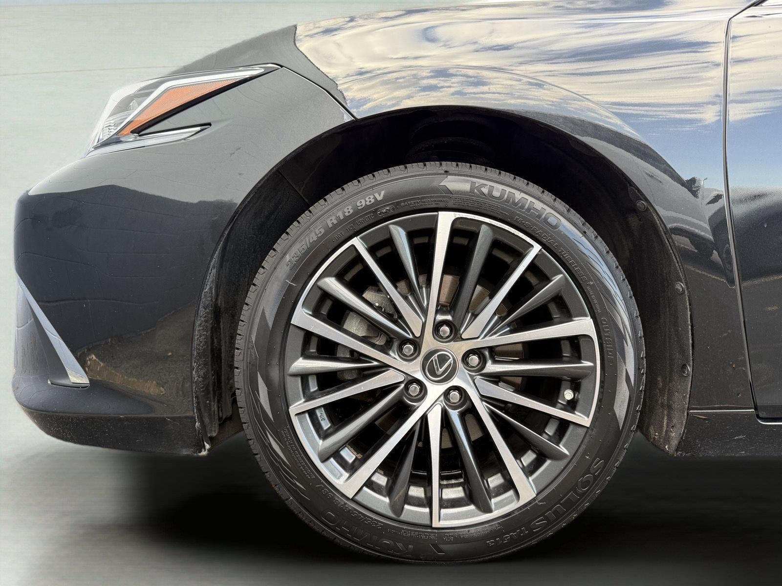 2024 Lexus ES 300h 