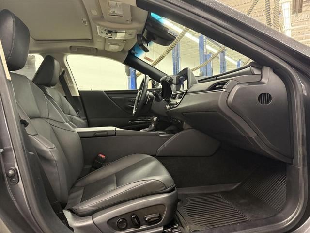 2023 Lexus ES 350 Base