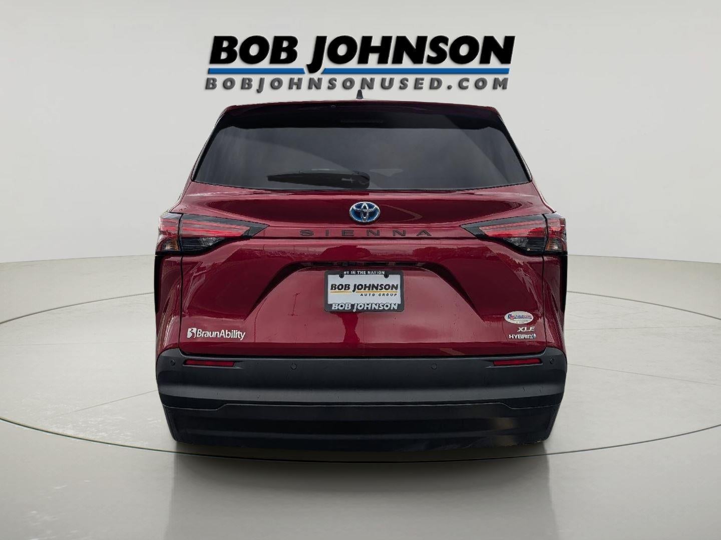 2022 Toyota Sienna XLE 8-Passenger