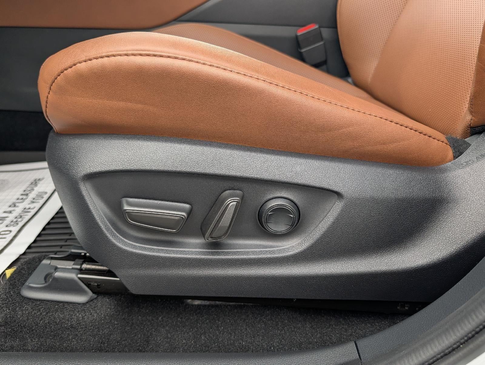 2025 Toyota Crown Signia XLE