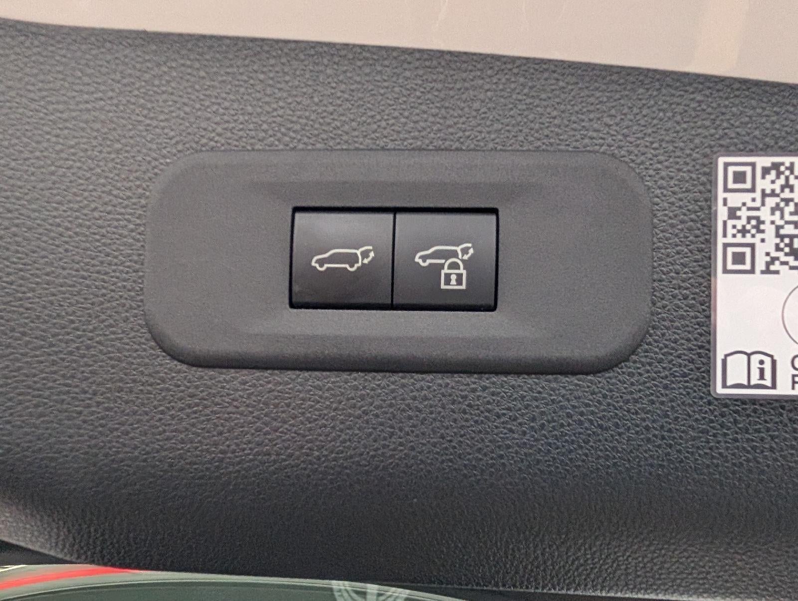 2025 Toyota Crown Signia XLE