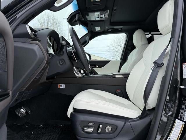 2025 Lexus LX 600 LUXURY