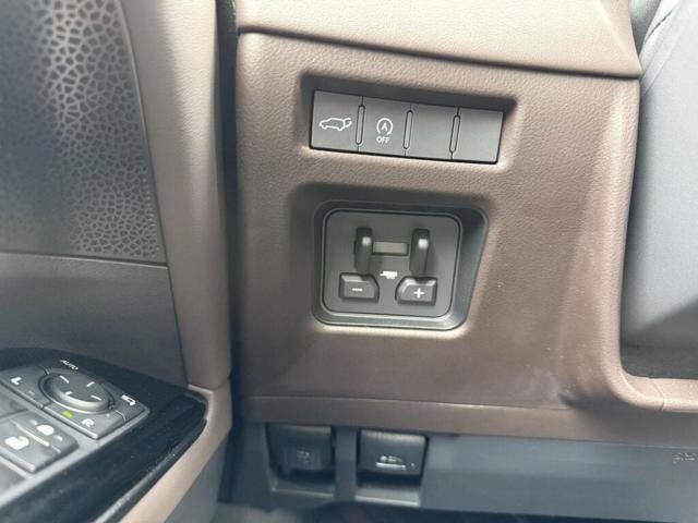 2025 Lexus LX 600 LUXURY