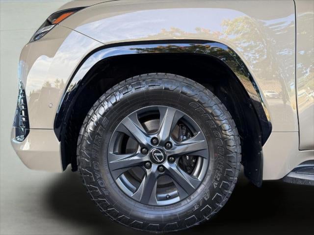 2025 Lexus LX 700h OVERTRAIL