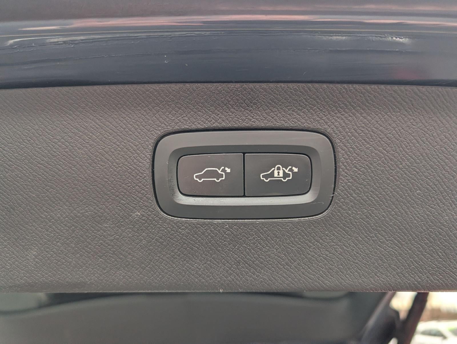 2023 Volvo XC90 SUBN