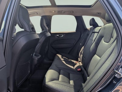 2022 Volvo XC60 Momentum