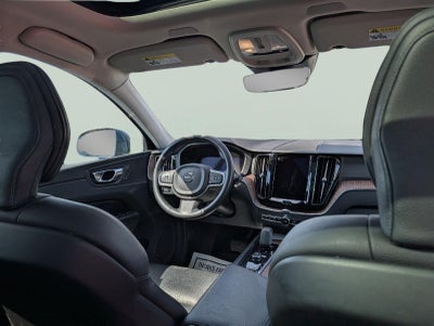 2022 Volvo XC60 Momentum