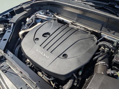 2022 Volvo XC60 Momentum