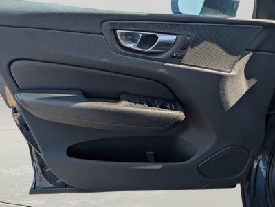 2022 Volvo XC60 Momentum