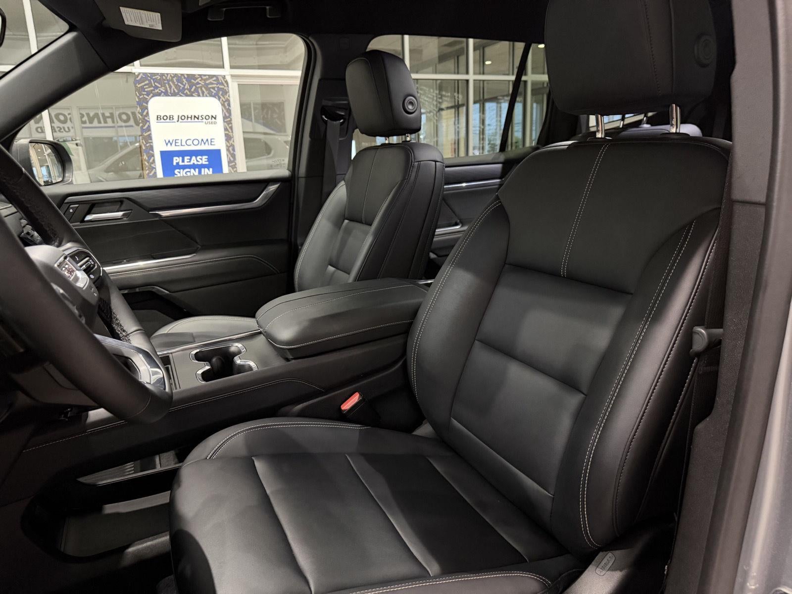 2024 GMC Acadia Elevation