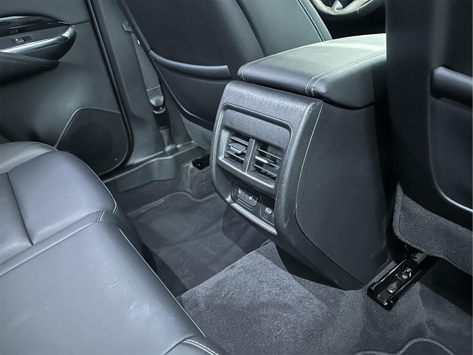 2024 Cadillac XT4 Luxury