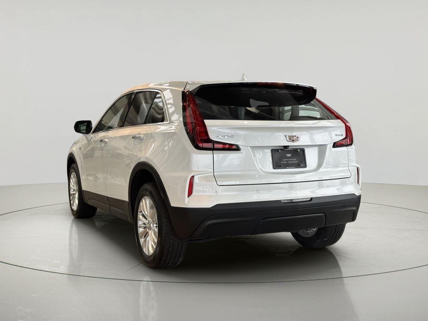 2024 Cadillac XT4 Luxury