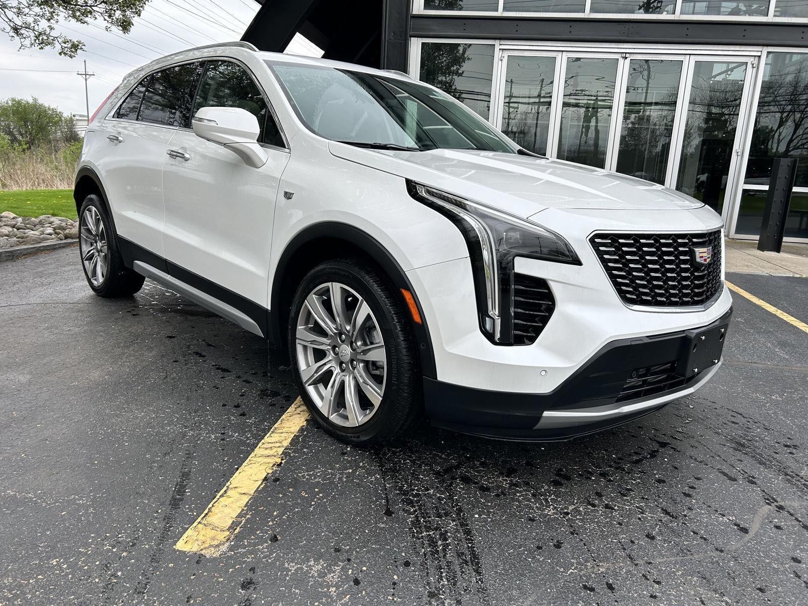2023 Cadillac XT4 Premium Luxury