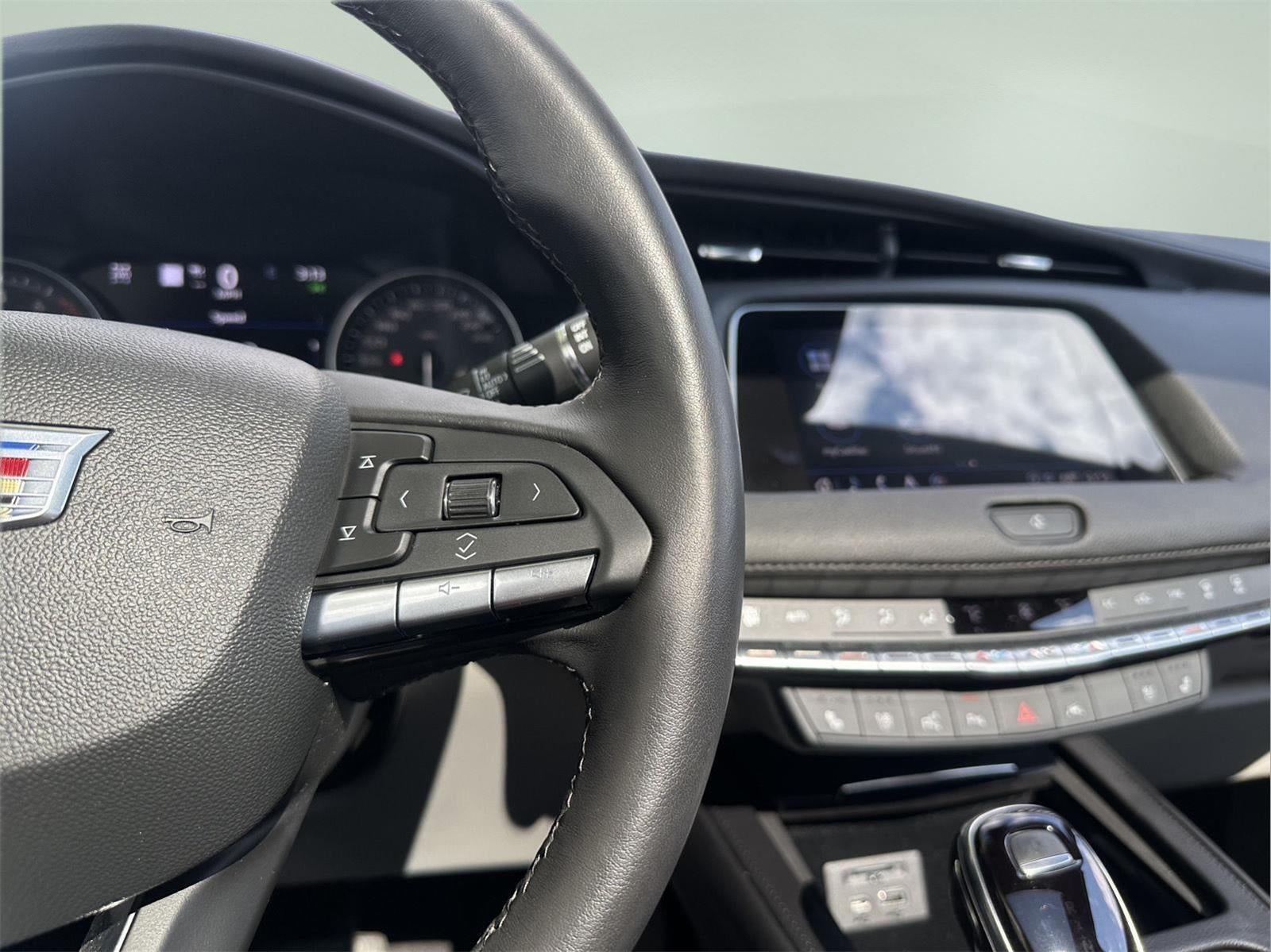 2023 Cadillac XT4 Premium Luxury