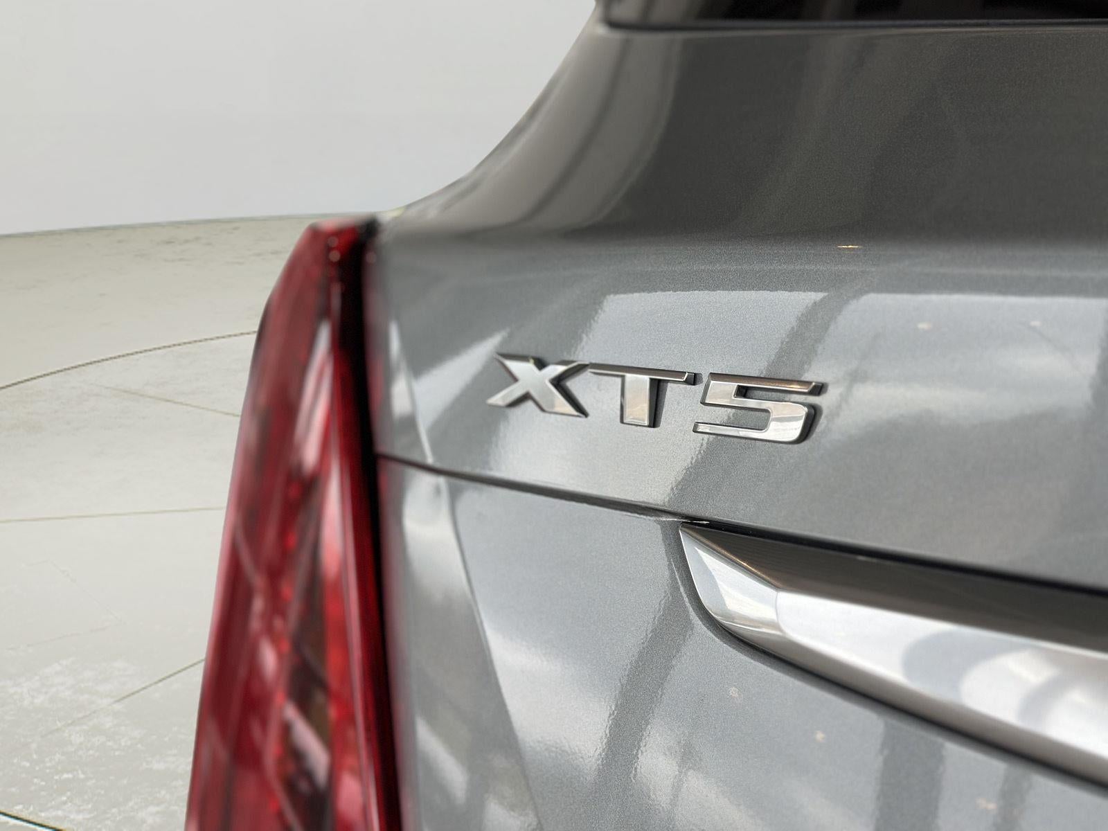 2023 Cadillac XT5 Luxury