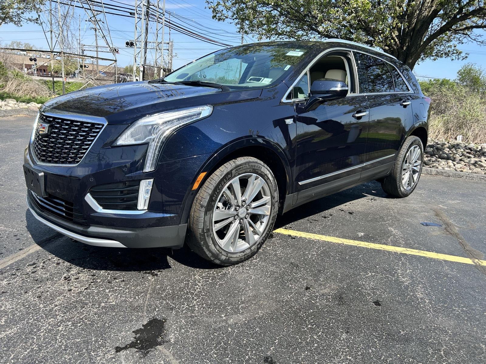 2022 Cadillac XT5 Premium Luxury