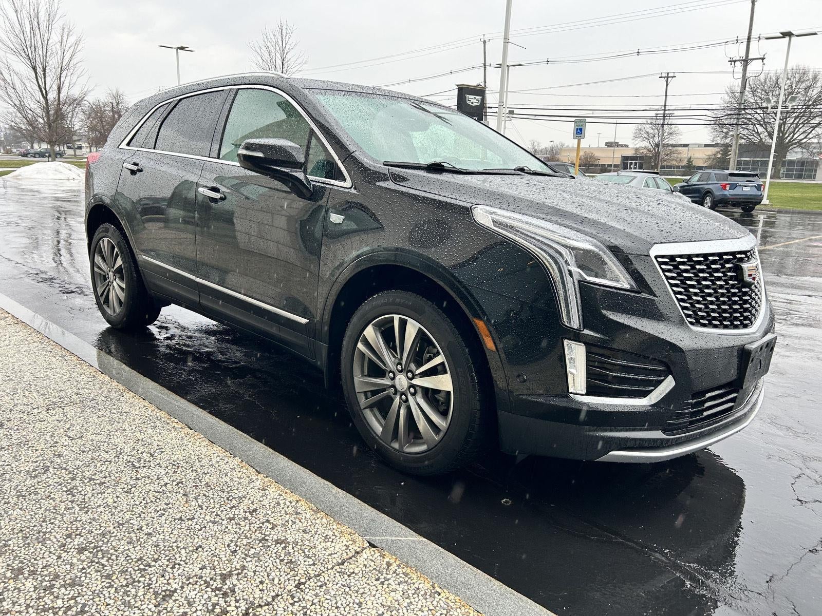 2022 Cadillac XT5 Premium Luxury
