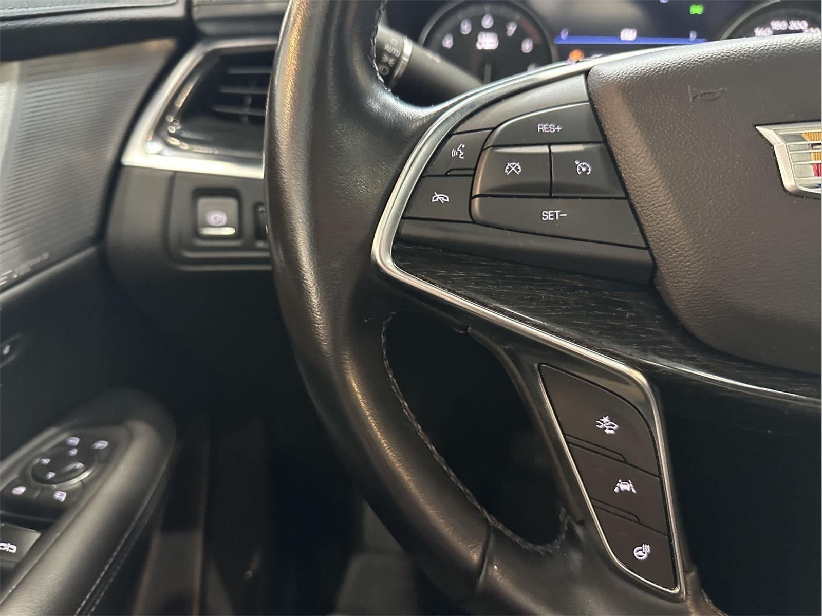 2022 Cadillac XT5 Premium Luxury