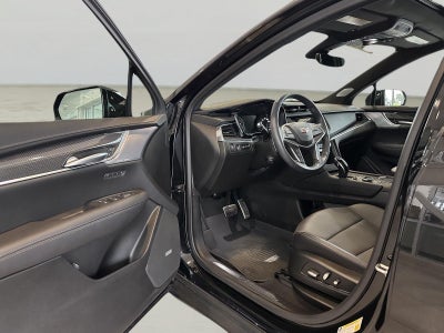 2025 Cadillac XT5 Sport