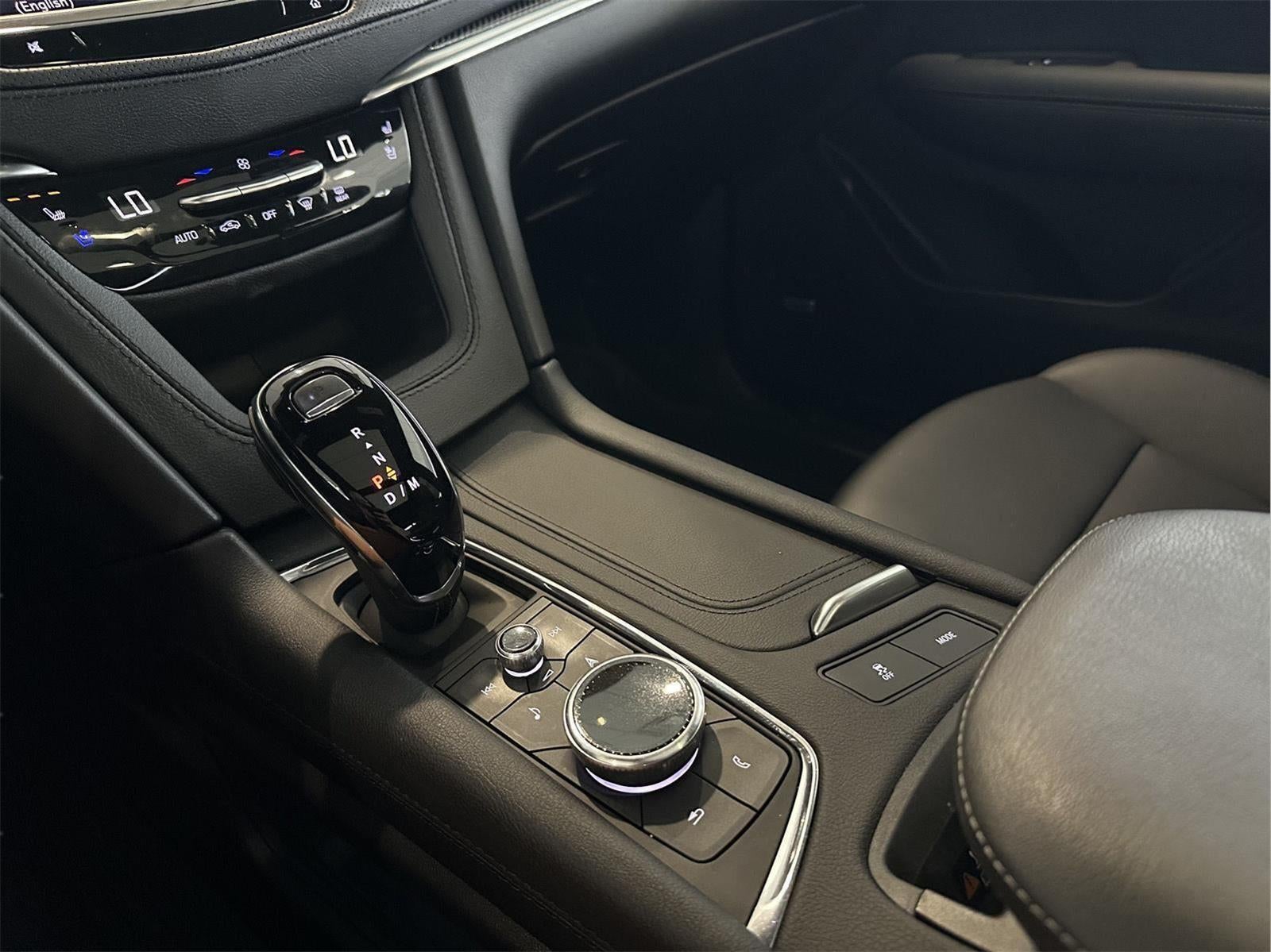 2025 Cadillac XT5 Sport