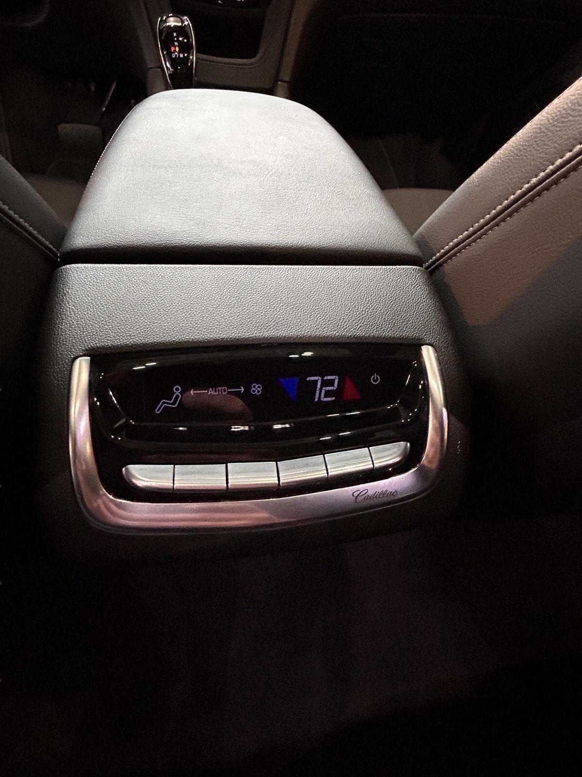 2024 Cadillac XT6 Luxury