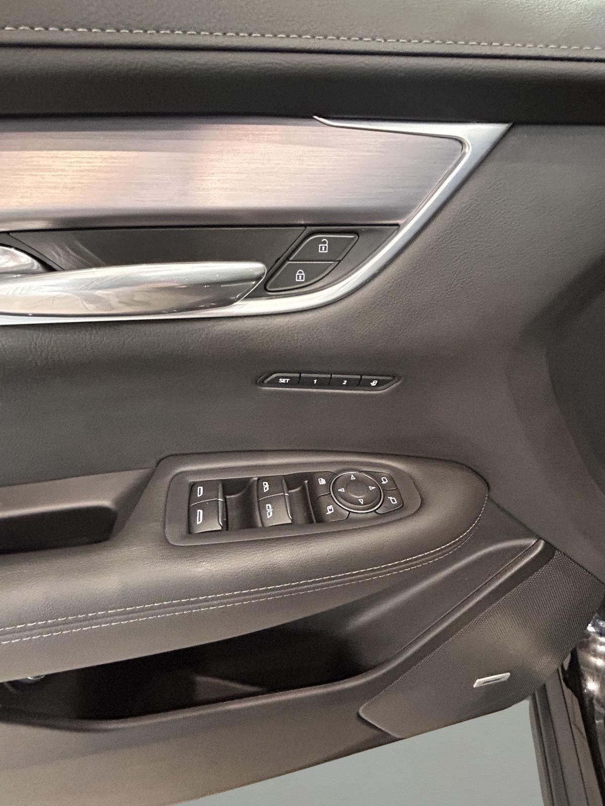 2024 Cadillac XT6 Luxury