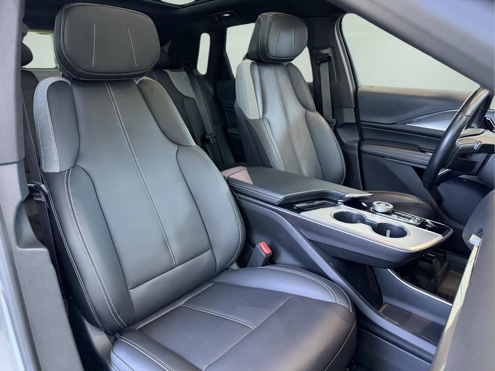 2024 Cadillac LYRIQ Tech