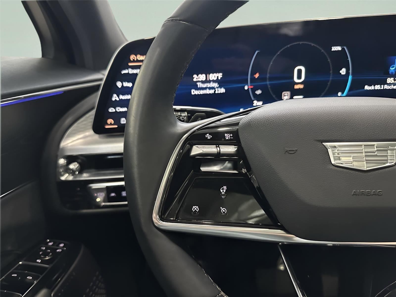 2024 Cadillac LYRIQ Luxury 1