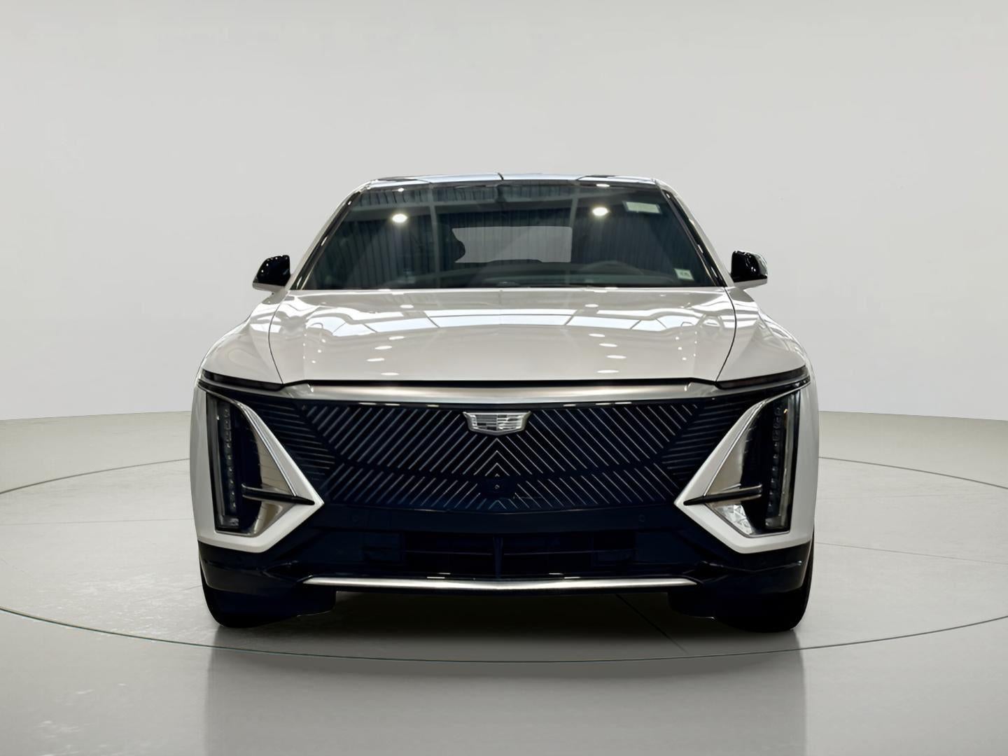 2024 Cadillac LYRIQ Luxury 1