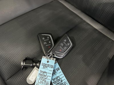 2024 Cadillac LYRIQ Luxury 1